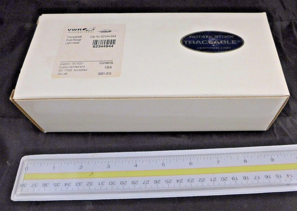 VWR Light meter, dual range, traceable #62344-944