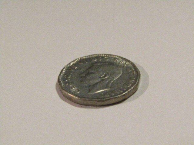 Canada 1947 5 Five Cents DOT Coin