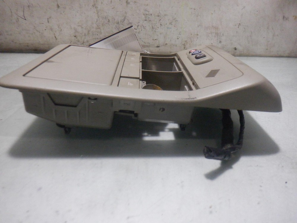 08 SATURN VUE Front Console roof