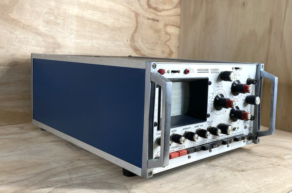 Hickok 5002A Oscilloscope (powers-on) AS IS