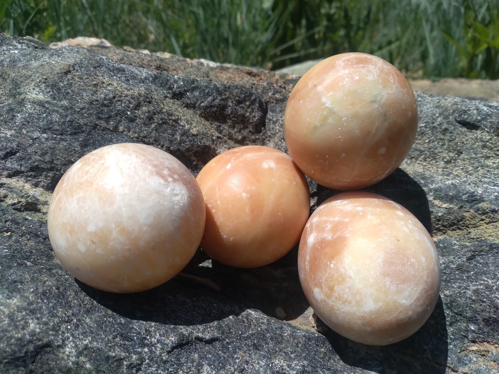 MATTE Peach Cream Marble Stone Egg Easter Orange