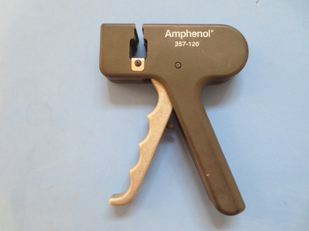 Amphenol 357-120 Insertion Hand Tool •• Looks Unused ••
