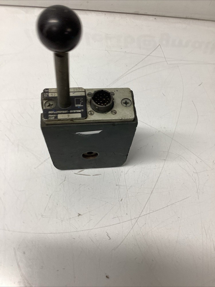 DEFECTOTEST-SYSTEM Joystick Controller Typ 2.891 08-0070 Industrial Unit S-596