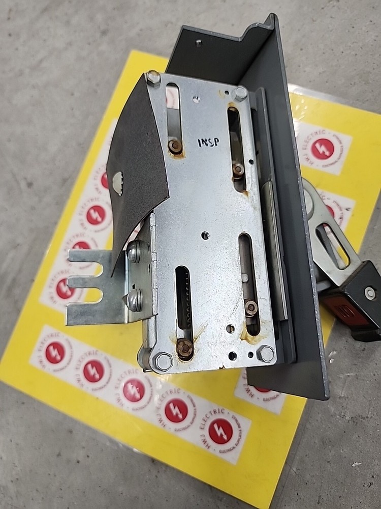MCC DISSCONNECT HANDLE ALLEN-BRADLEY GE CUTLER-HAMMER