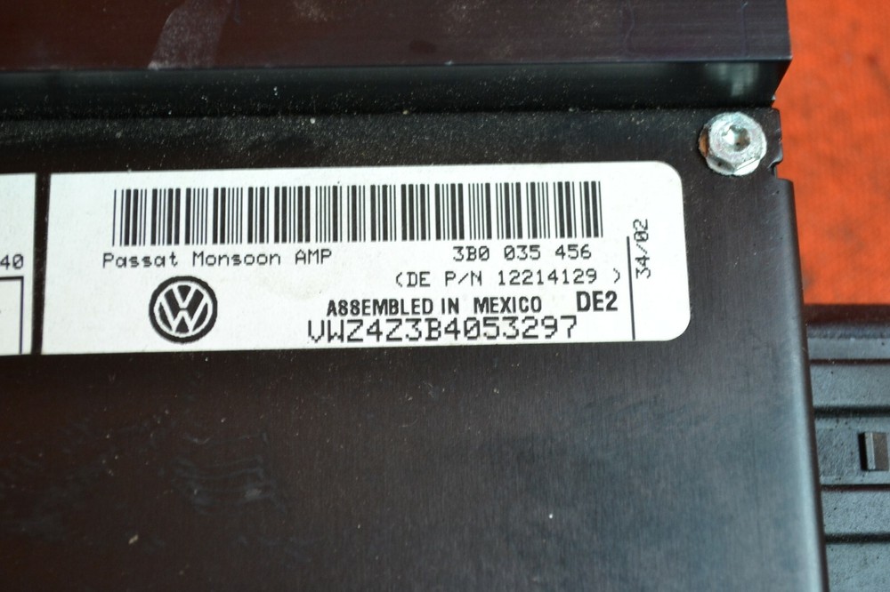 VW B5.5 PASSAT OEM Monsoon Amp 3B0 035 456