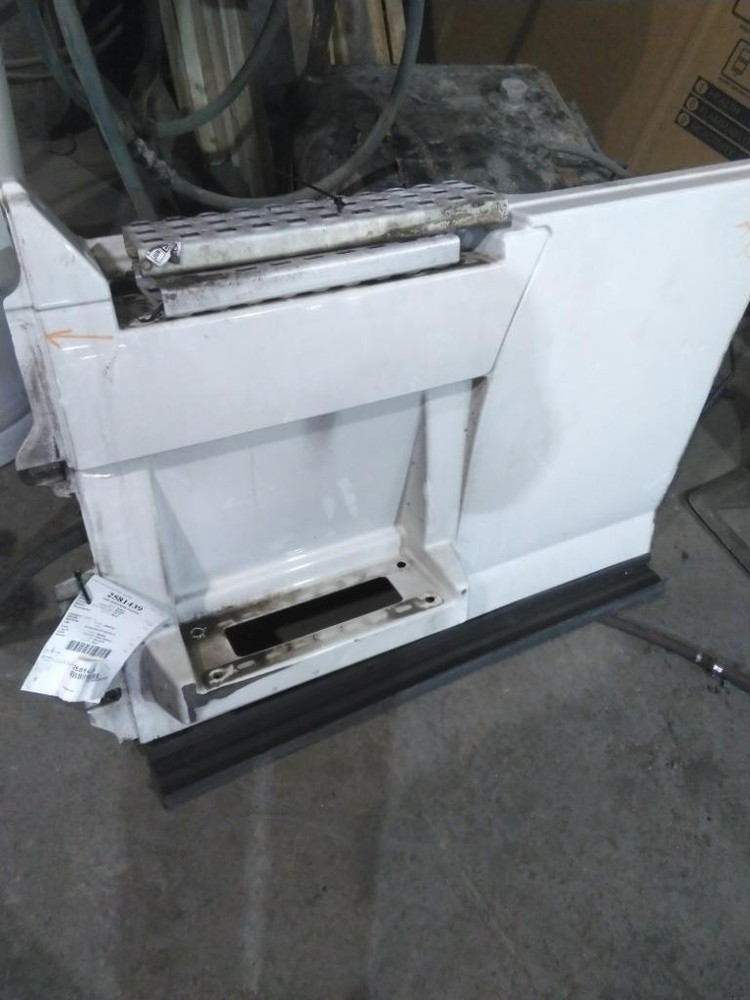 For 2015 VOLVO VNL SIDE FAIRING Left , OH