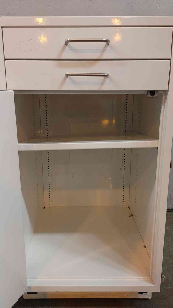 18" Jamestown Mixed Casework (109224)