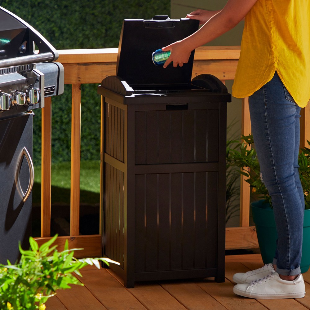 Suncast GH1732J Trashcan Hideaway Outdoor 33 Gallon Garbage Waste Bin, Java
