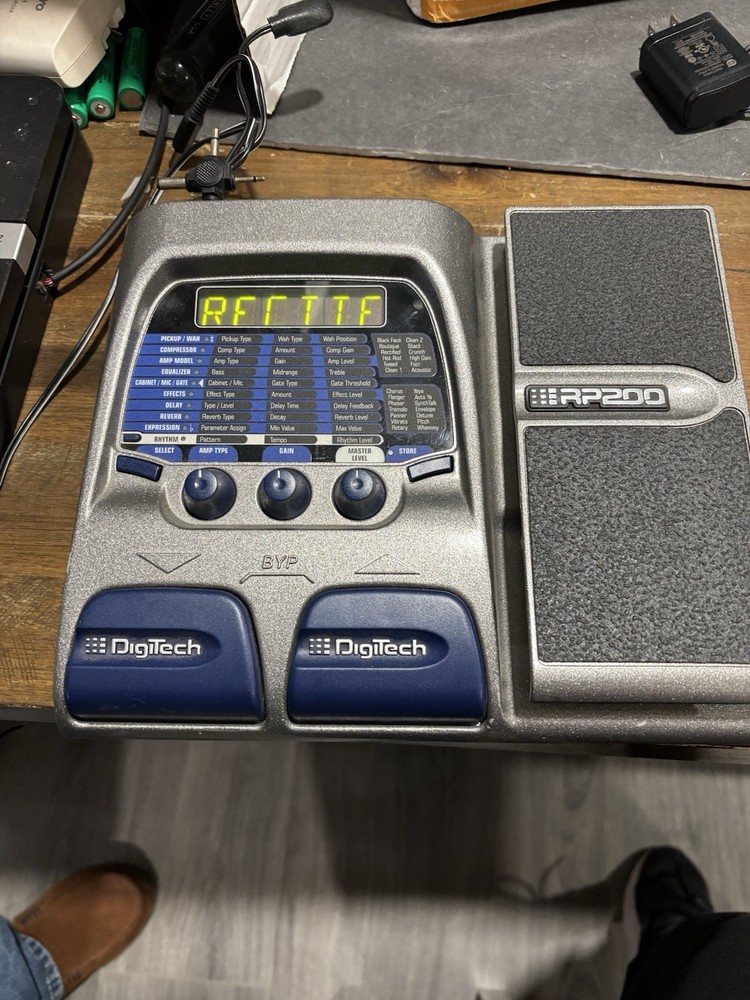 Dynamic! DIGITECH RP300 MODELING Guitar Processor