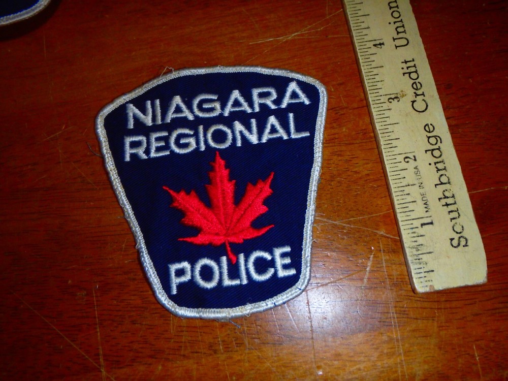 NIAGARA    CANADA EARLY VEST OBSOLETE PATCH   bx AAA#8