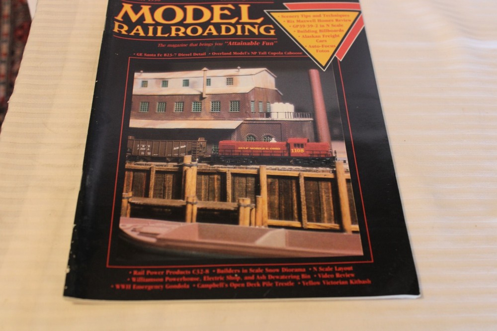 Model Railroading Magazine, February 1990 Issue