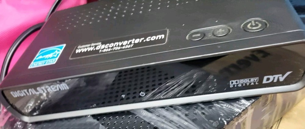 DigitalStream DTV Converter W/ Wires