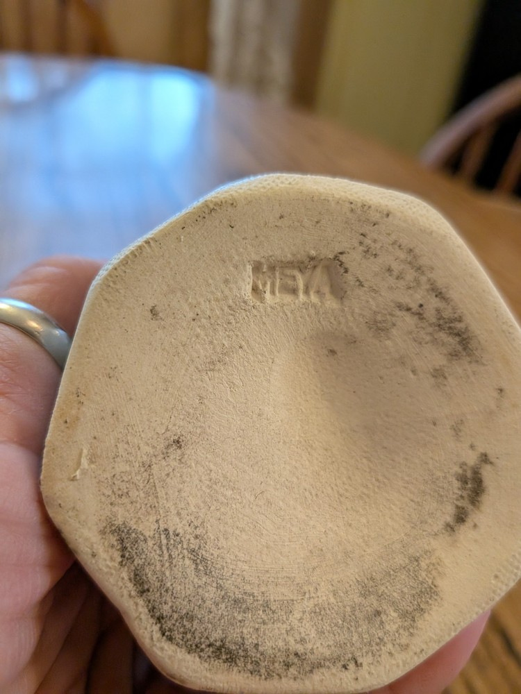 Meya - Small Decorative Pottery Extruded Vase