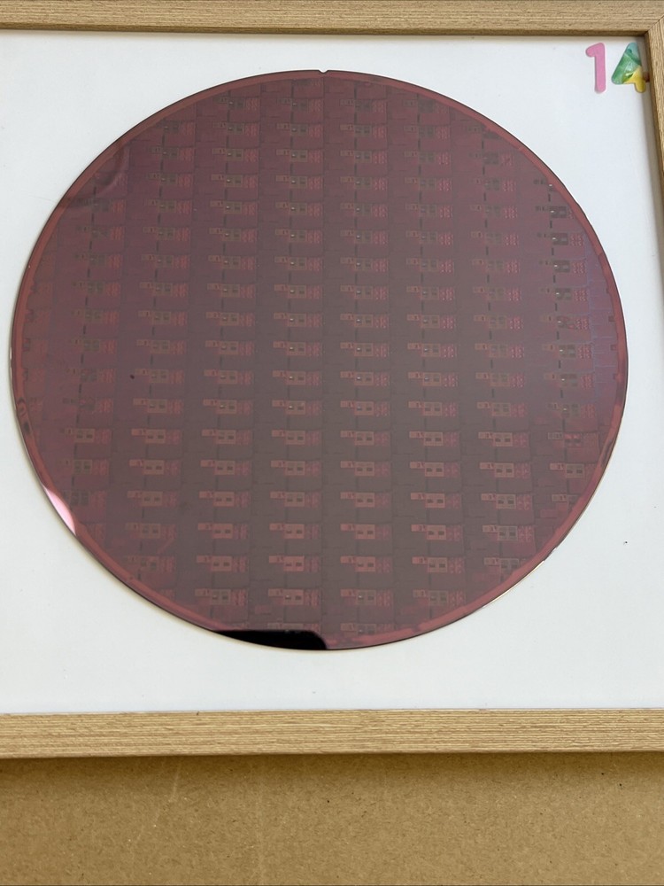 200mm pattern Silicon wafer Collection 735um Wafer Come With A Frame