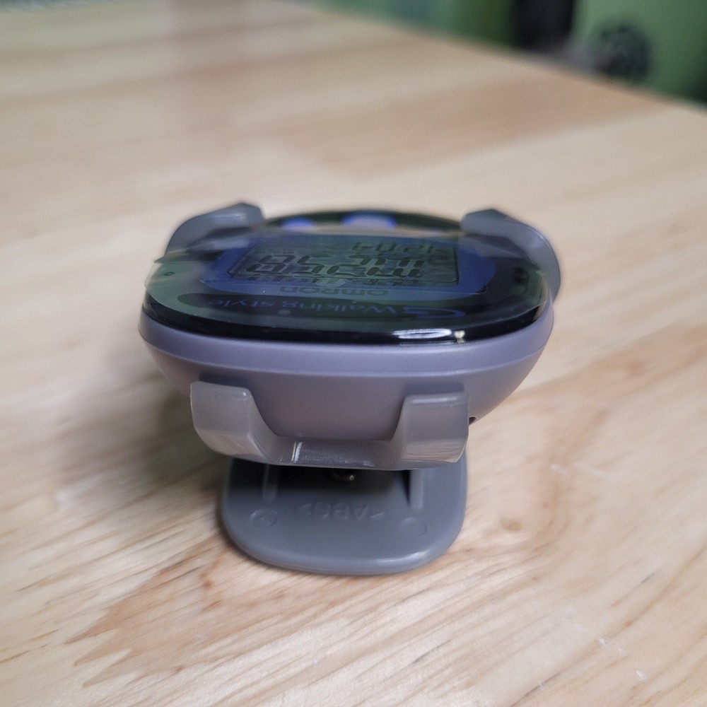 Omron HJ-113 GO Smart Dual Axis Pedometer 2D Sensor New Open Box Complete