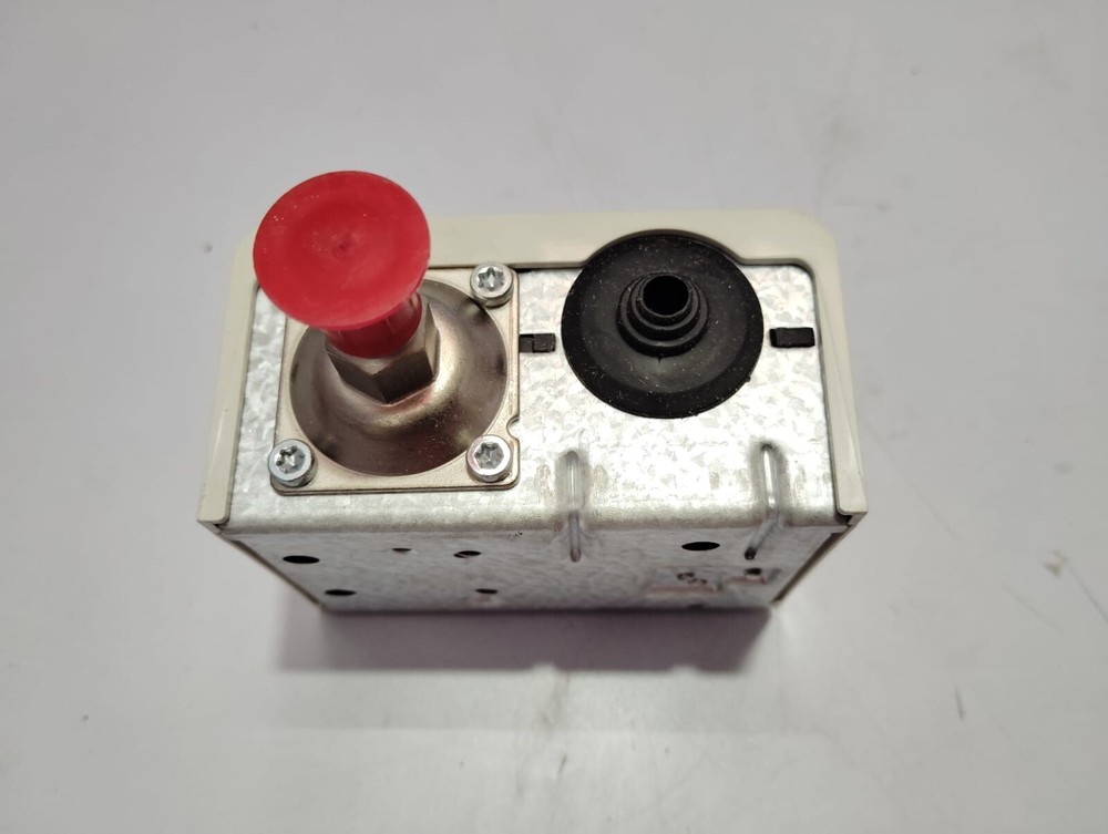 DANFOSS 060-117366 Pressure Switch