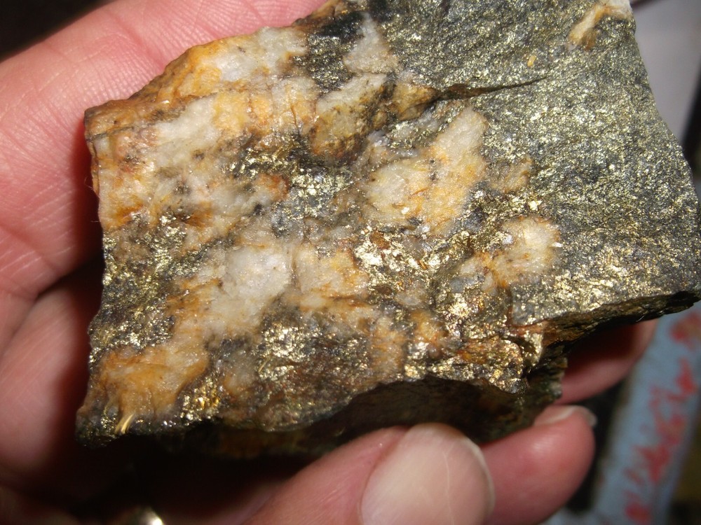 Gold, silver, copper, 151 grams samples ,ore high grade .