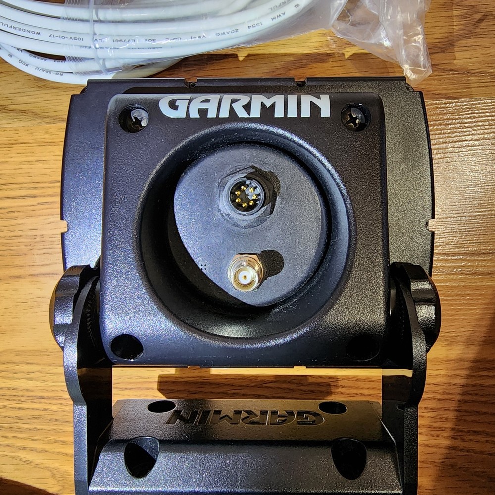 Garmin GPSmap 162 Navigator/Chartplotter with Cover & GA 29 Antenna