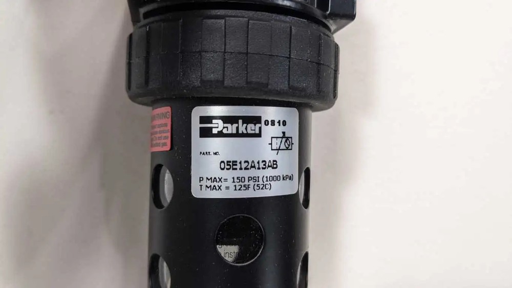 Parker 05E12A13AB Filter/Regulator 1/4" NPT 150PSI