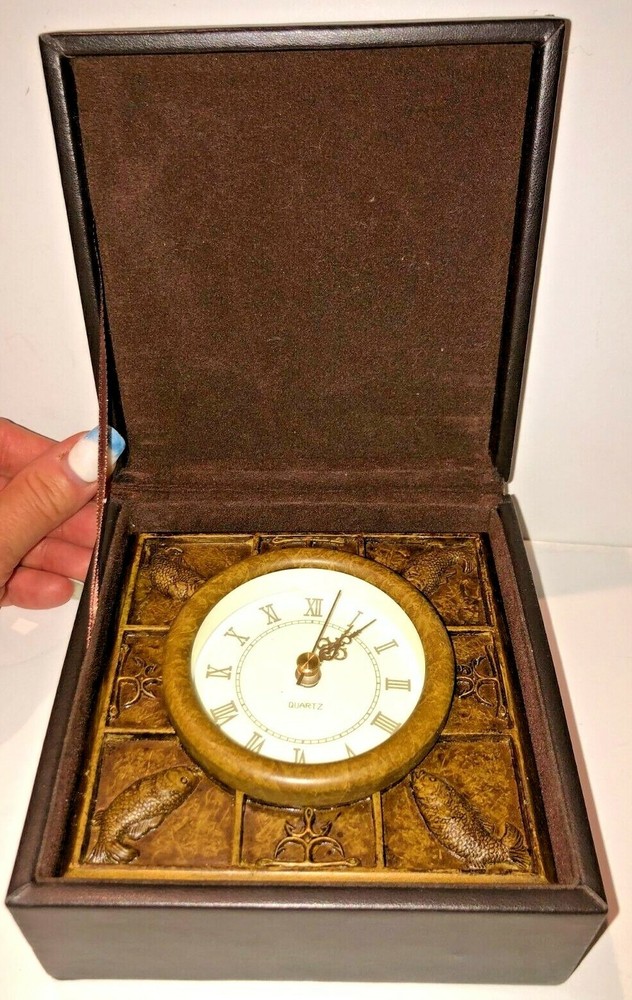 Desk Clock Quartz Fish Design In Storage Box