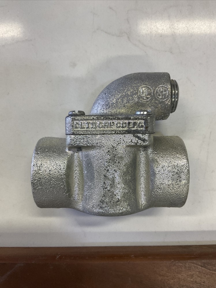 ESUF-100 Appleton 1" Malleable Iron Sealing Fitting NOS