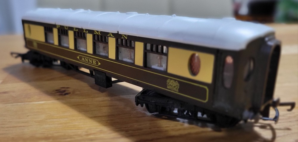 00 Gauge Triang Pullman "Anne"