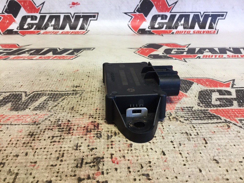 17 CHRYSLER PACIFICA FUEL PUMP CONTROL MODULE 68193711AC