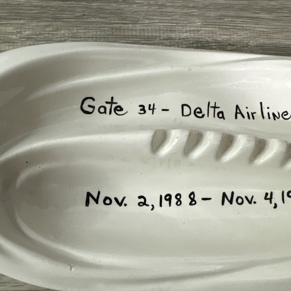 Ashtray Delta Airlines?