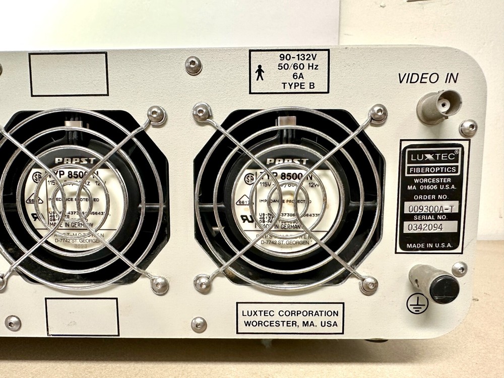 Luxtec Mod. 9300 Light Source