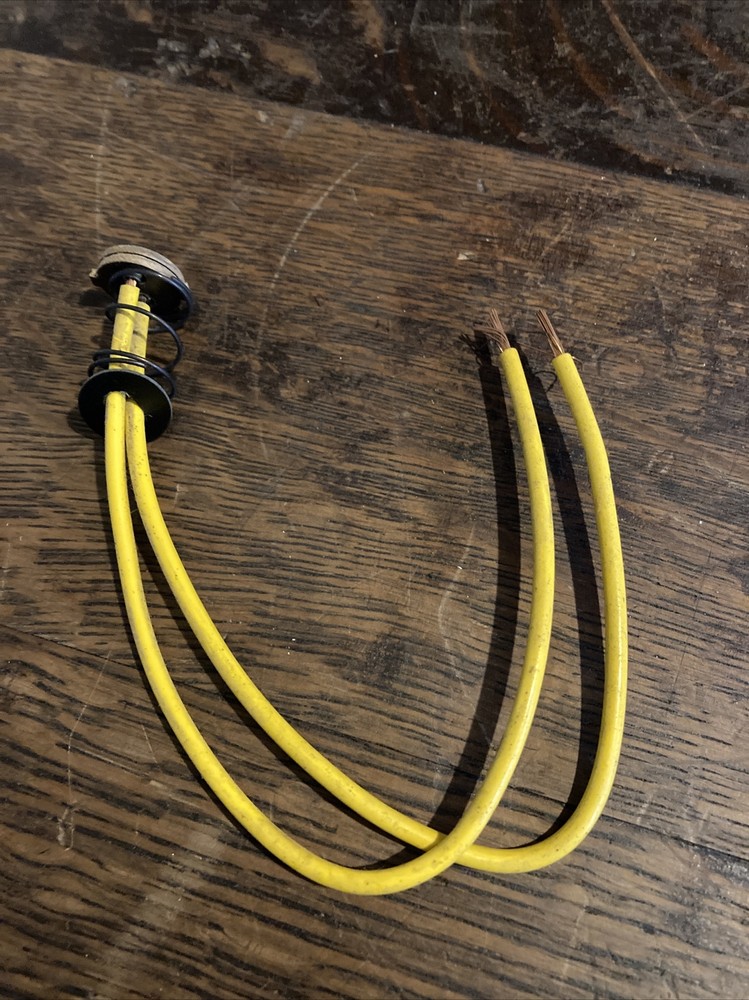 NAPA LS6251 Light Socket Connector