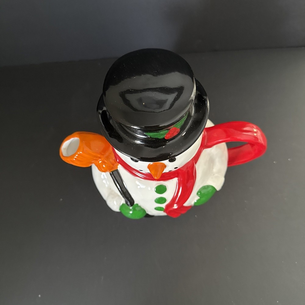 VINTAGE CERAMIC SNOWMAN TEAPOT/BEVERAGE SERVER