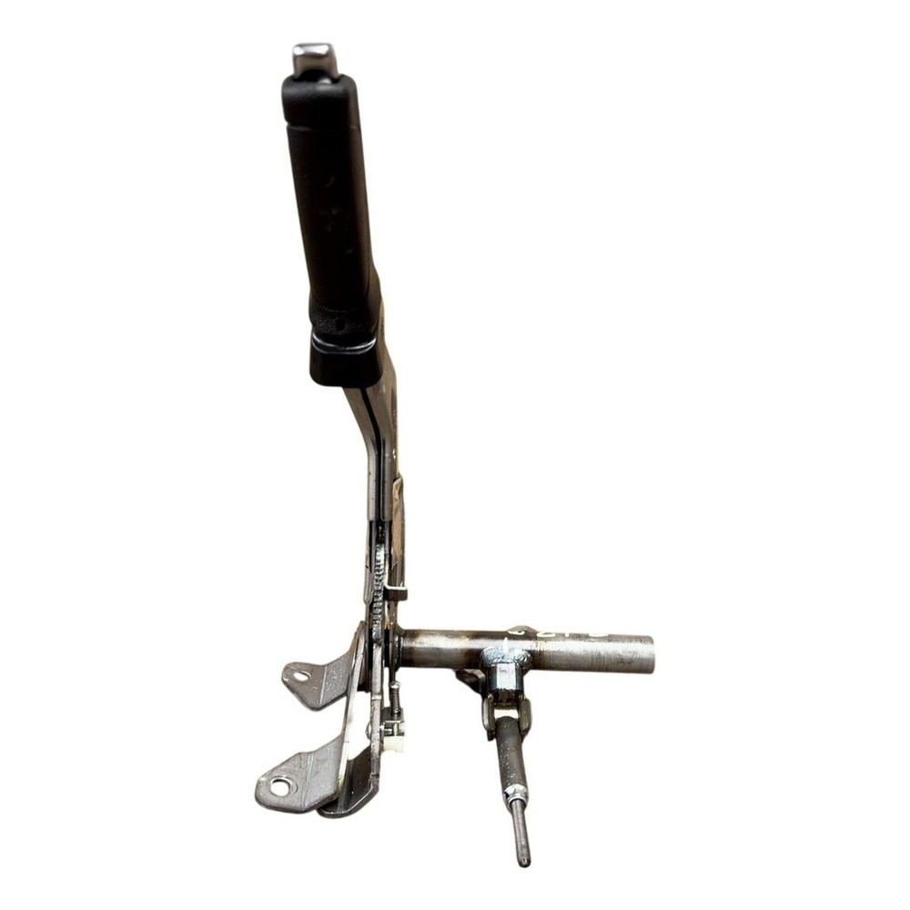 ISUZU D-MAX HANDBRAKE LEVER/BUTTON/ASSEMBLY 2021+