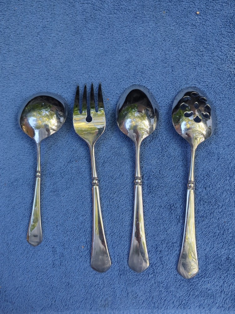 Mikasa 4 Piece Serving Set J1