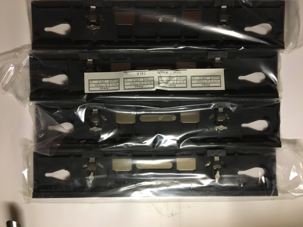 Screen PT-R8000 Tailclamps New