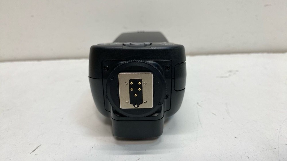 Triopo Speedlight TR-982 III Camera Flash