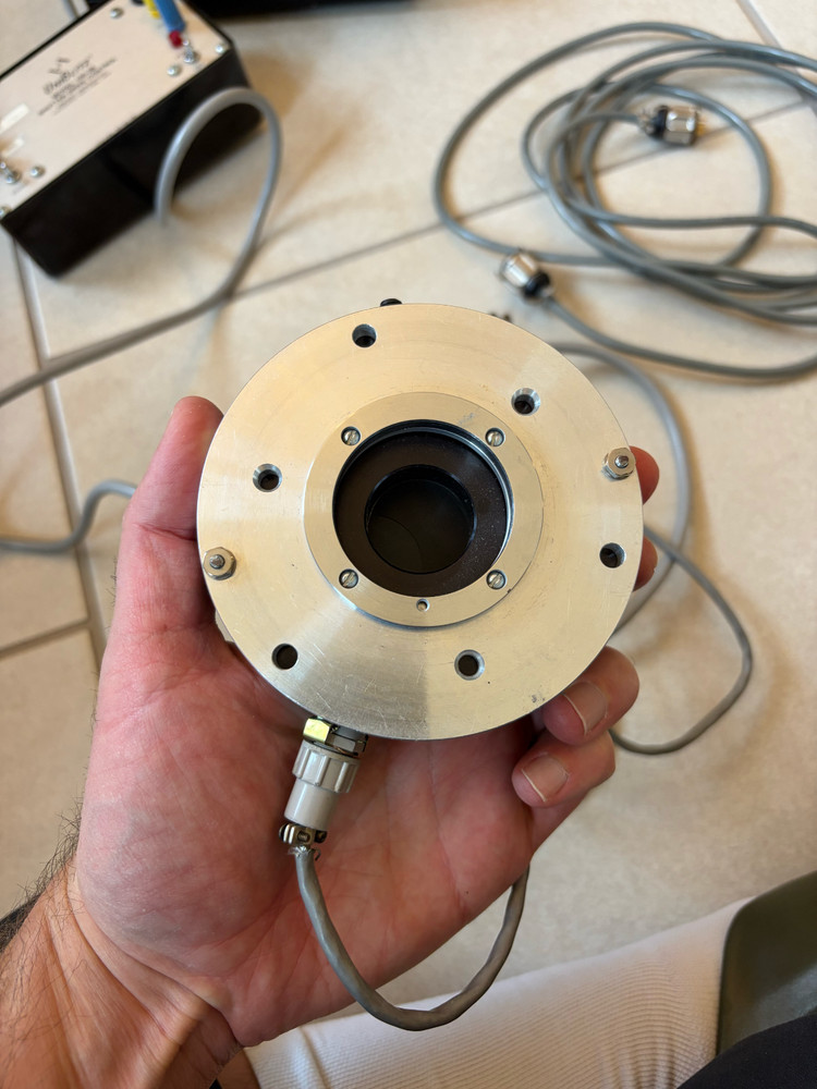 Uniblitz Optical Shutter System w/ VMM-T1 Driver Timer + Model 100-2B Controller