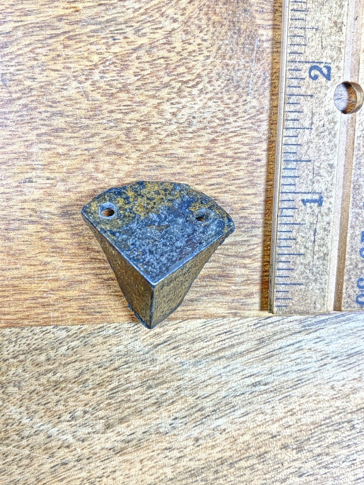 Old Mantel Clock Back Foot (K9902)