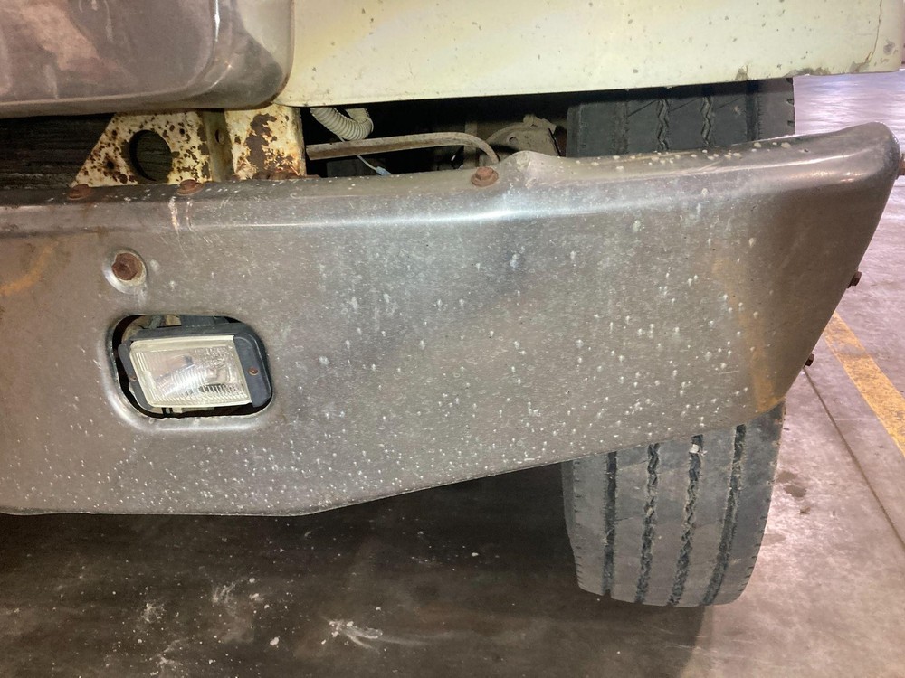 White RBM 1 PIECE CHROME Bumper - Used