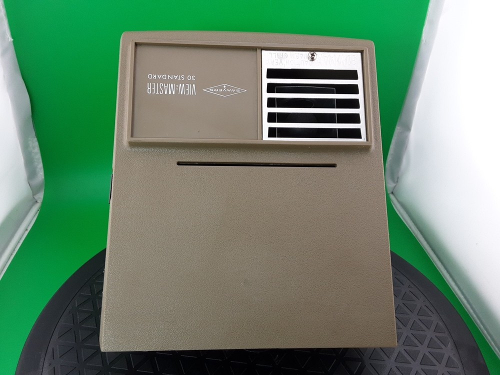 VIEW-MASTER Projector w/3 Complete Packs -Popeye, Peanuts, Daniel Boone Working