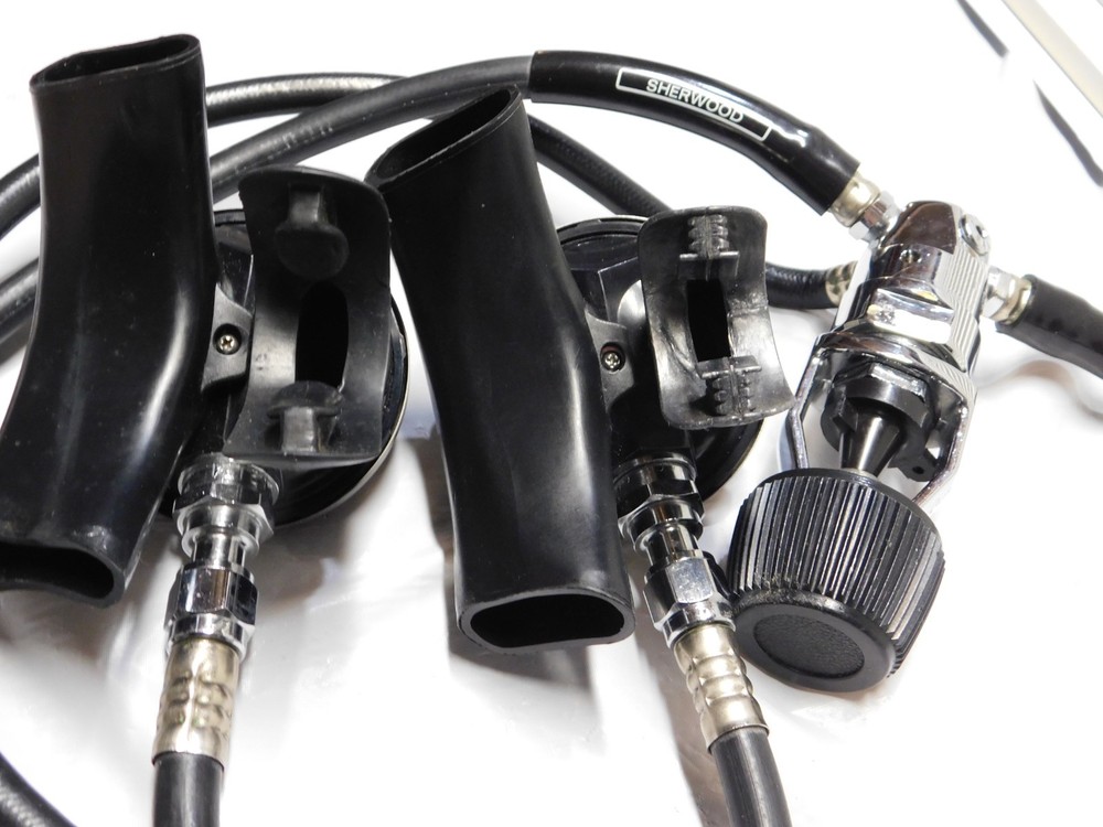 SHERWOOD 3100 SCUBA DIVING REGULATOR & SET