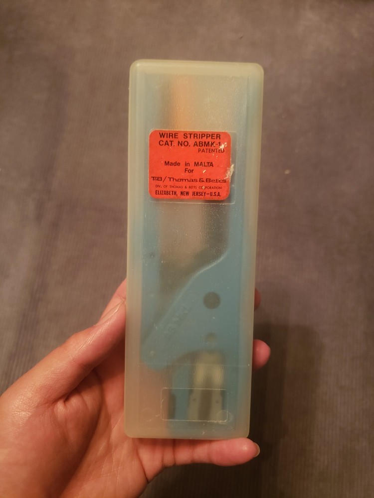 VINTAGE THOMAS & BETTS ABMK-1 Self Adjusting Wire Stripper