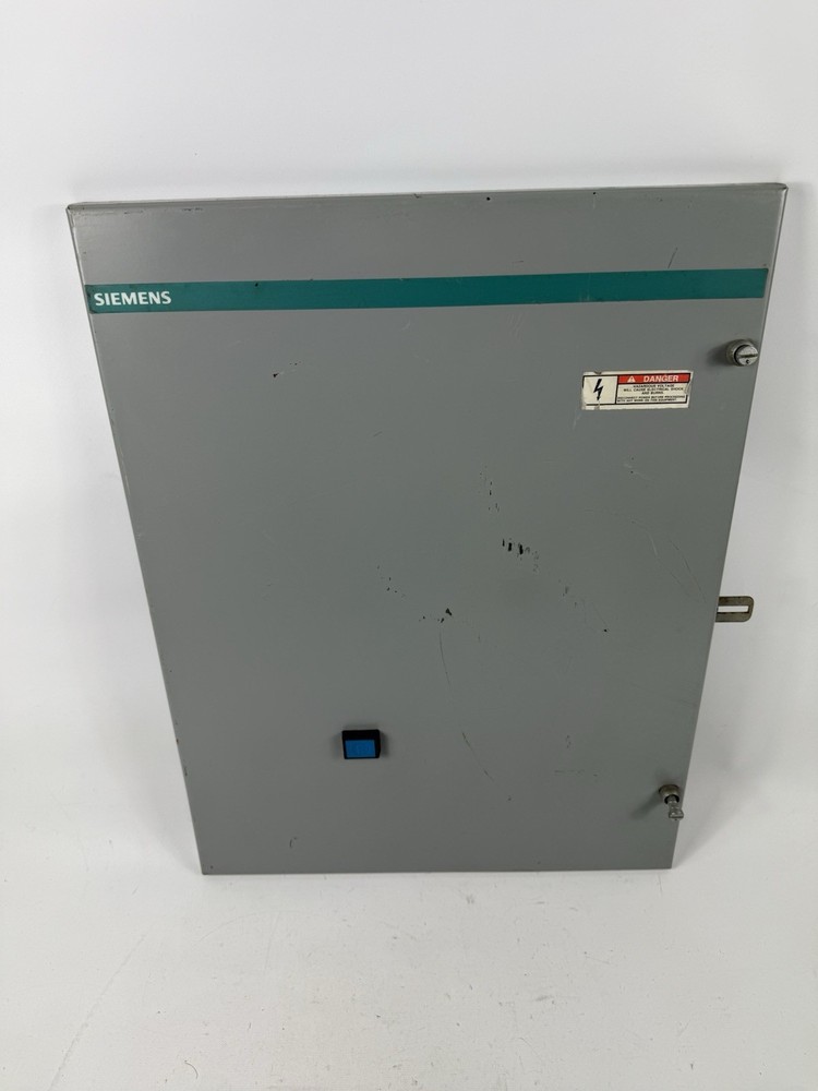 Siemens SCF Combination Motor Controller Enclosure Disconnect Box. Door / Cover