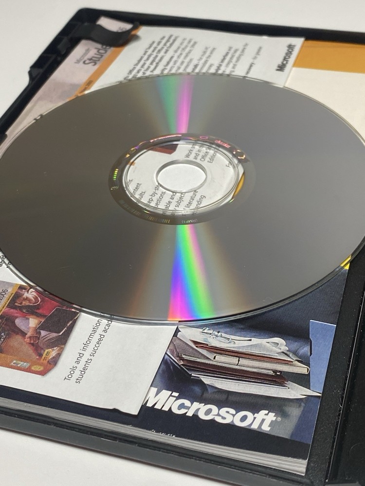 Microsoft Office 2003 Student and Teacher Edition Full Version MS w Key/Booklet
