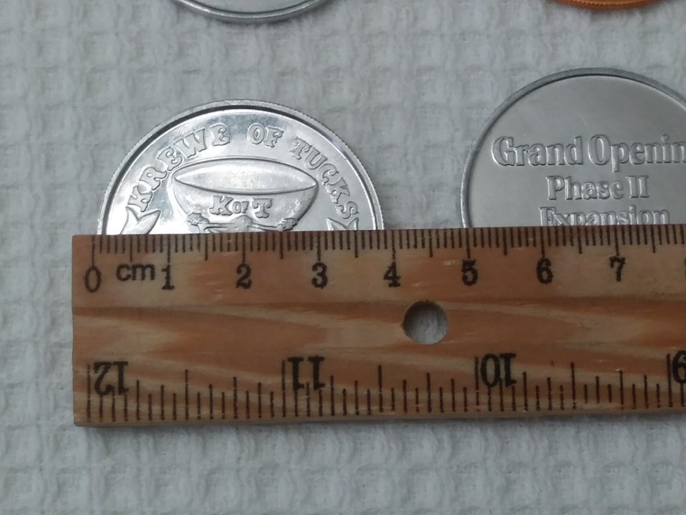 Vintage 4 Tokens All Different #005