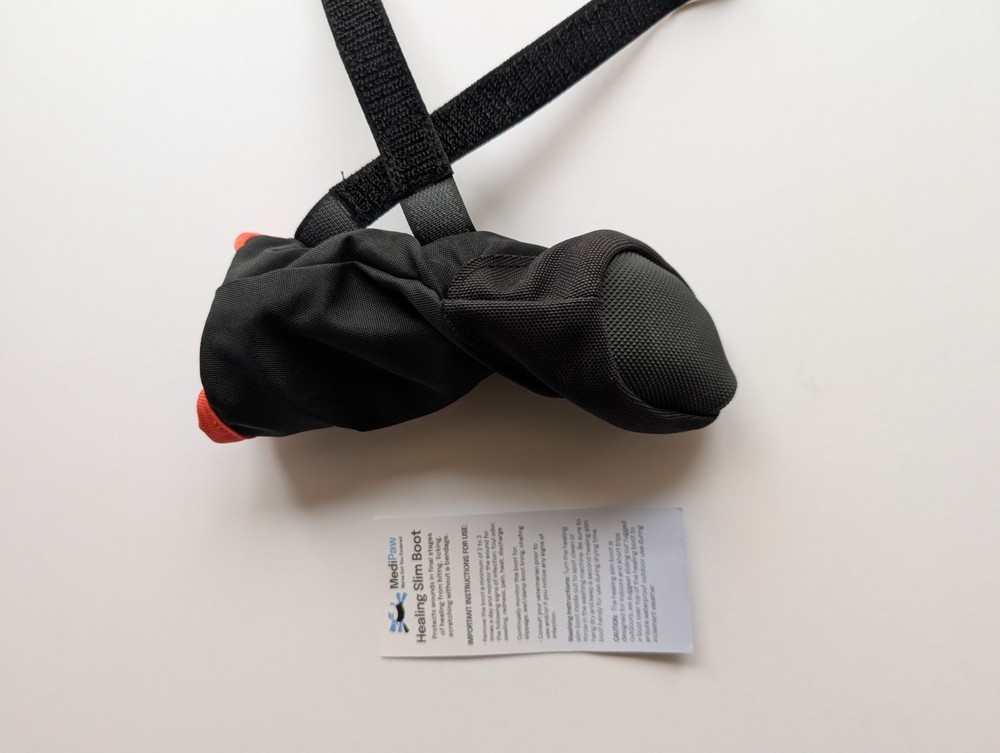 MediPaw Protective Boot Black & Red Size Medium, Excellent Condition