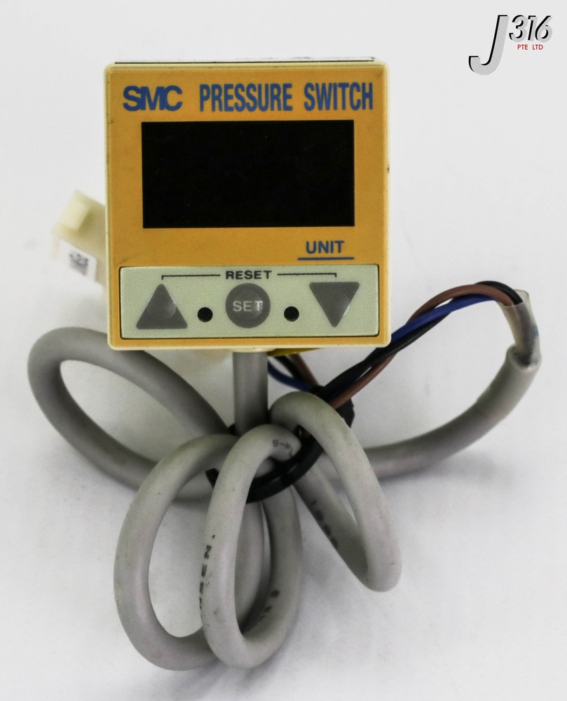 13436 SMC PRESSURE SWITCH ISE4E-01-27
