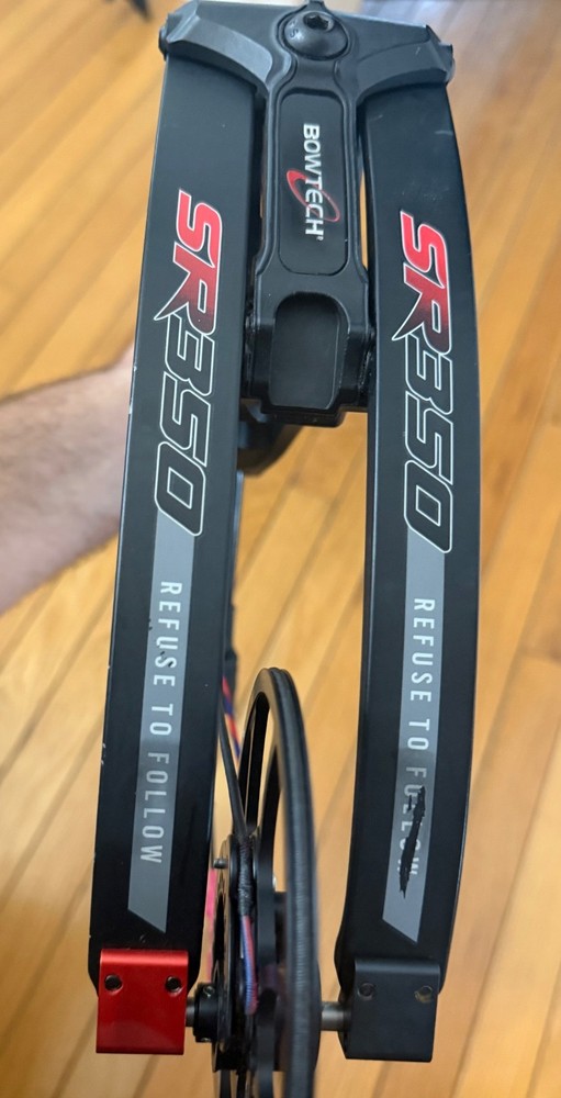 Bowtech Sr350 70 lbs right handed