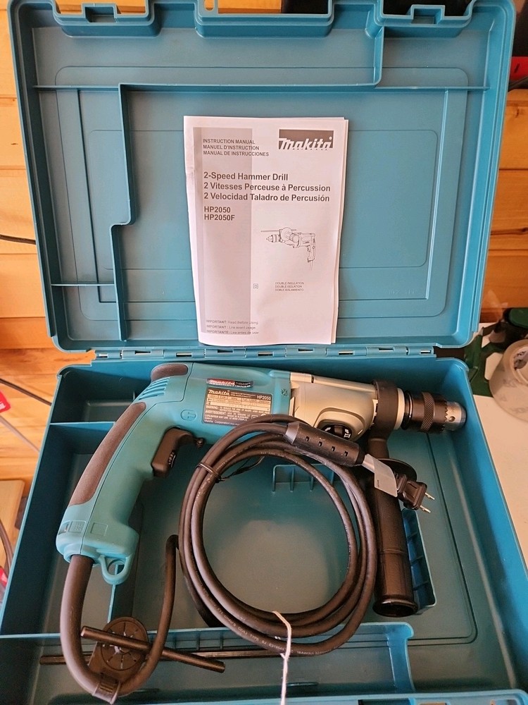 Makita HP2050 1/2" Hammer Drill, Corded Variable Speed Auxiliary Handle & Case
