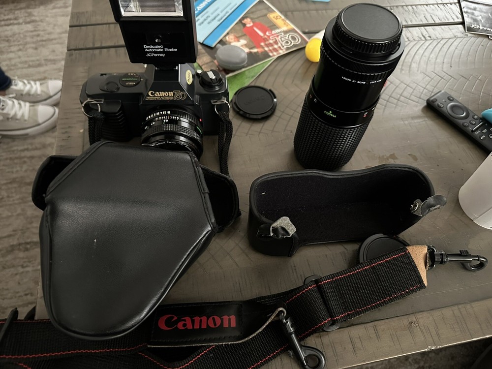 Canon T50 Black w/ Extra Lense Electronic Flash &Case