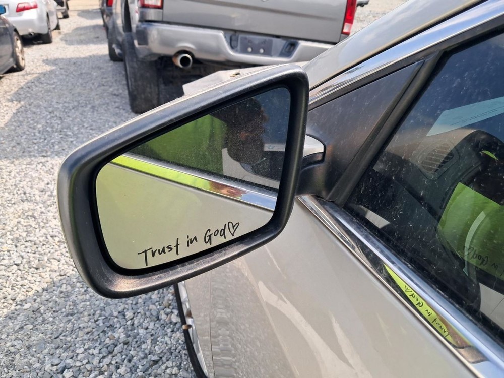 LACROSSE 2010 Glove Box 4790247